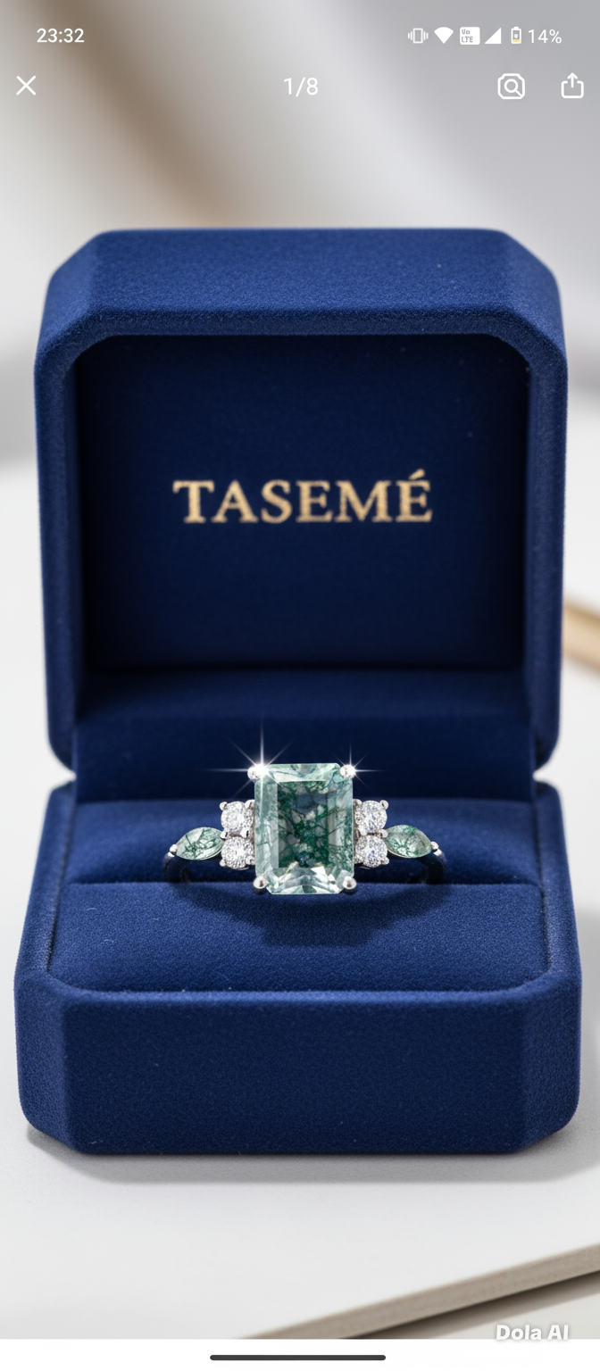 Sterling Silver Ring with Natural Agate & Clear Stones